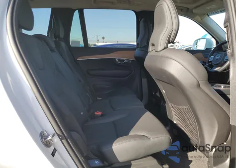 2024 Volvo Xc90 Plus z USA, uszkodzony, nr VIN YV4H60CE5R1236513